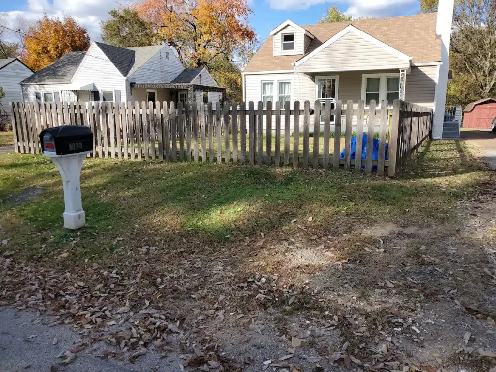 After photo of remodel debris cleanup in Nashville, TN showing the curb area cleared