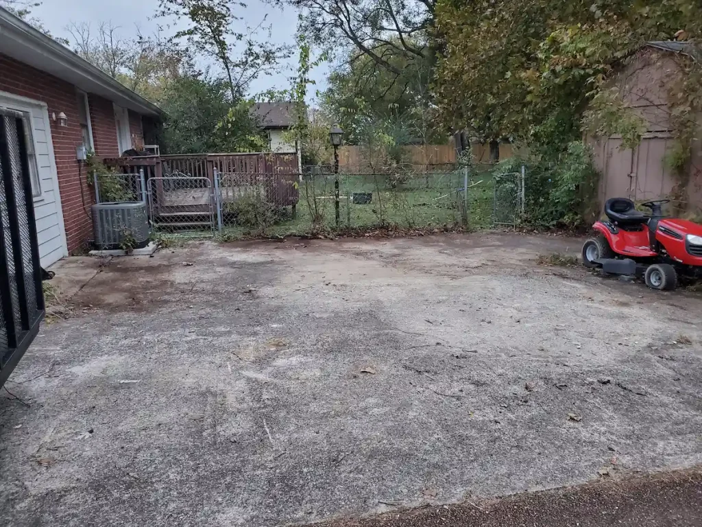 After: Driveway cleared after Rodeo Junk Removal hauled everything away